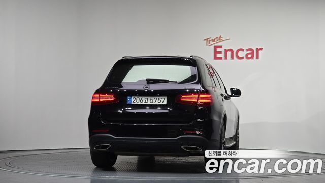 Mercedes-Benz GLC-Class (X253) GLC300 4MATIC AMG Line 2019 — фото 4