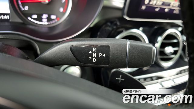 Mercedes-Benz GLC-Class (X253) GLC300 4MATIC AMG Line 2019 — фото 9