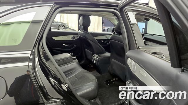 Mercedes-Benz GLC-Class (X253) GLC300 4MATIC AMG Line 2019 — фото 12