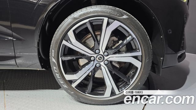 Volvo XC60 (II) B6 R-Design 2022 — фото 5