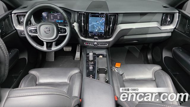 Volvo XC60 (II) B6 R-Design 2022 — фото 7