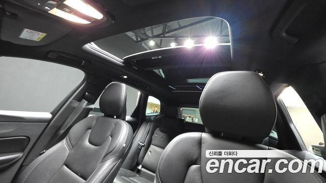 Volvo XC60 (II) B6 R-Design 2022 — фото 16