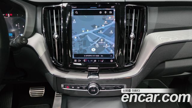 Volvo XC60 (II) B6 R-Design 2022 — фото 19