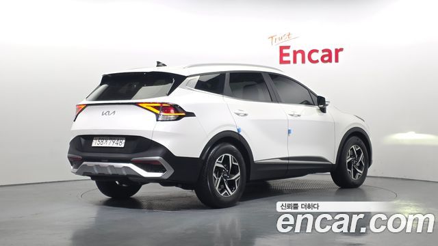 Kia Sportage (V) Diesel 2.0 2WD Prestige 2023 — фото 2