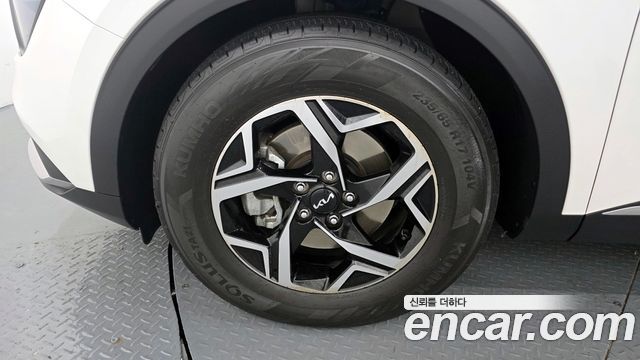 Kia Sportage (V) Diesel 2.0 2WD Prestige 2023 — фото 5