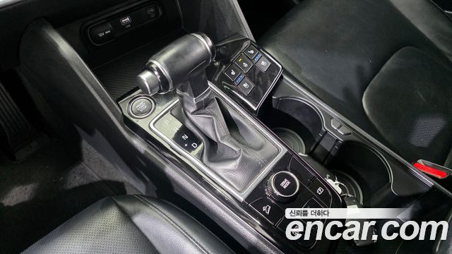 Kia Sportage (V) Diesel 2.0 2WD Prestige 2023 — фото 9