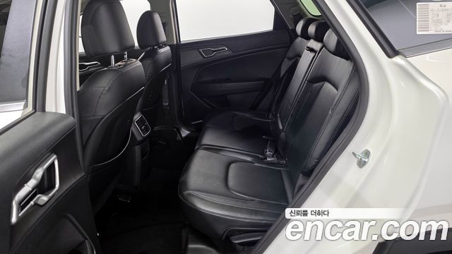 Kia Sportage (V) Diesel 2.0 2WD Prestige 2023 — фото 11
