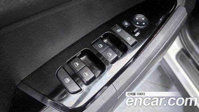 Kia Sportage (V) Diesel 2.0 2WD Prestige 2023 — фото 14