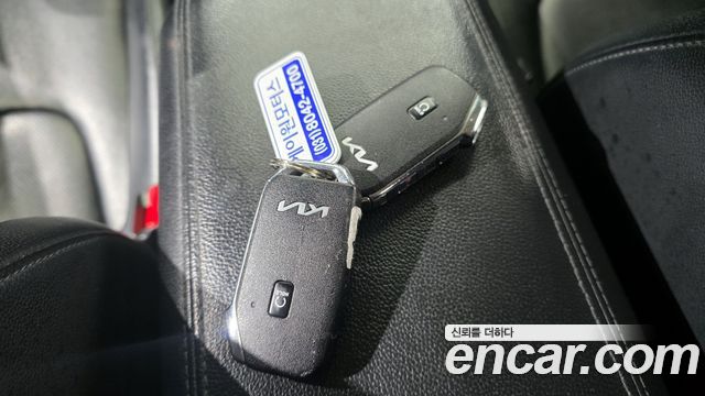 Kia Sportage (V) Diesel 2.0 2WD Prestige 2023 — фото 20