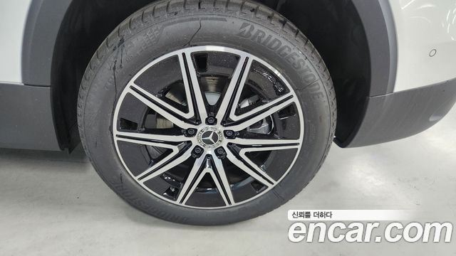 Mercedes-Benz EQB (X243) EQB300 4MATIC AMG Line 2026 — фото 5