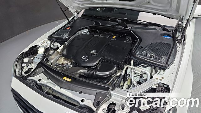 Mercedes-Benz E-Class (W213) E220d 4MATIC Exclusive 2022 — фото 6