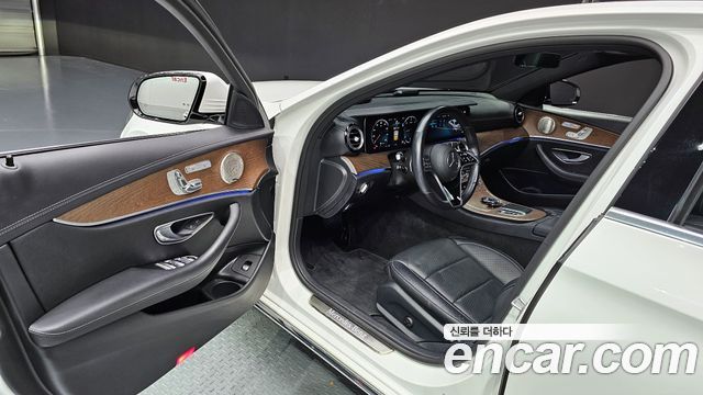 Mercedes-Benz E-Class (W213) E220d 4MATIC Exclusive 2022 — фото 15