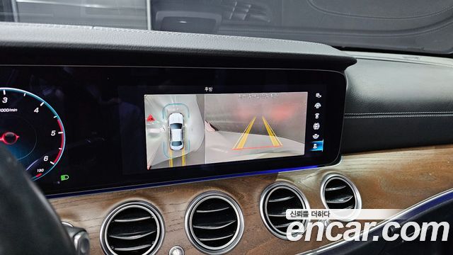 Mercedes-Benz E-Class (W213) E220d 4MATIC Exclusive 2022 — фото 20