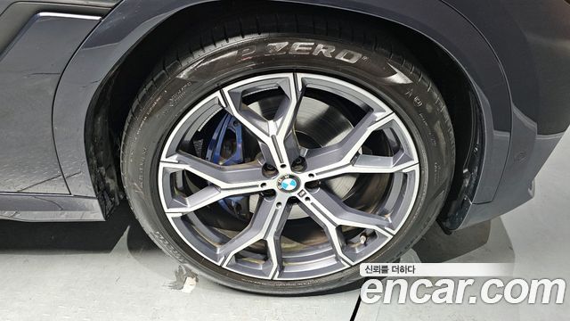 BMW X6 (G06) xDrive40i M Sport 2023 — фото 5