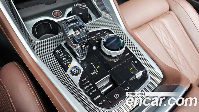 BMW X6 (G06) xDrive40i M Sport 2023 — фото 9