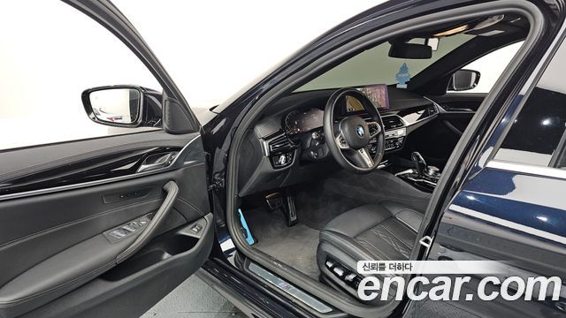 BMW 5 Series (G30) 523d M Sport 2021 — фото 10