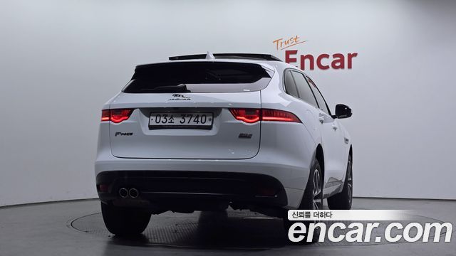 Jaguar F-PACE 20d R-Sport 2018 — фото 4