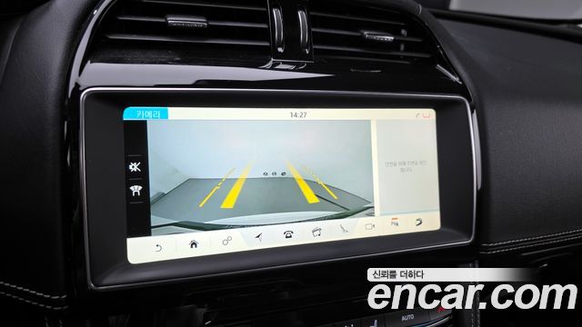 Jaguar F-PACE 20d R-Sport 2018 — фото 15
