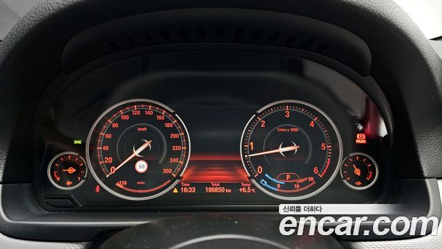 BMW 5 Series (F10) M550d xDrive 2014 — фото 8
