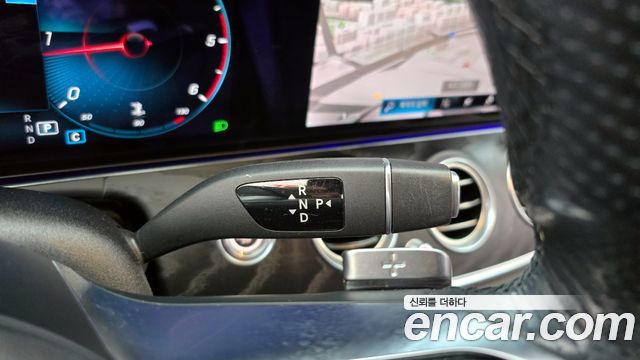 Mercedes-Benz E-Class (W213) E220d 4MATIC AMG Line 2021 — фото 9