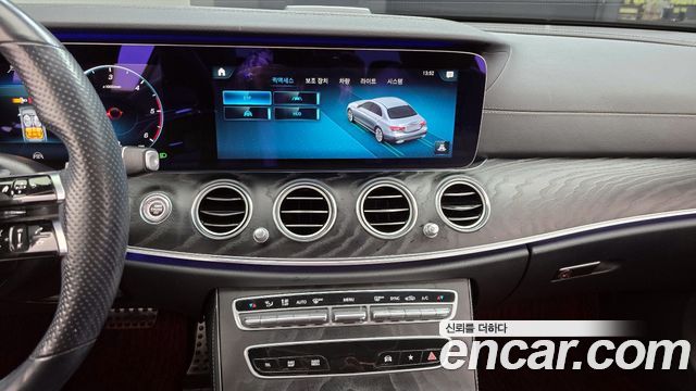 Mercedes-Benz E-Class (W213) E220d 4MATIC AMG Line 2021 — фото 16