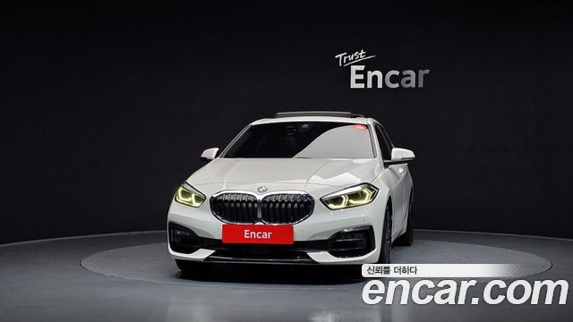 BMW 1 Series (F40) 120i Sports 2022 — фото 3