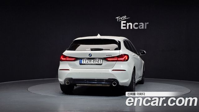 BMW 1 Series (F40) 120i Sports 2022 — фото 4