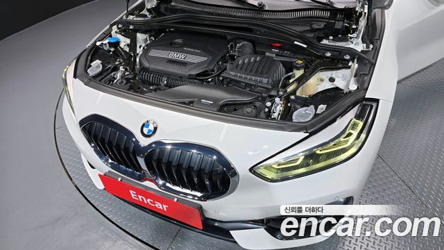 BMW 1 Series (F40) 120i Sports 2022 — фото 6
