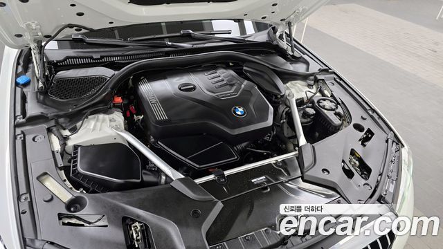 BMW 5 Series (G30) 520i Luxury 2023 — фото 6