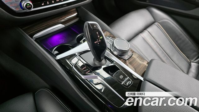 BMW 5 Series (G30) 520i Luxury 2023 — фото 9