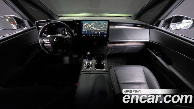 Lexus LM (II) 500h Royal 2025 — фото 7