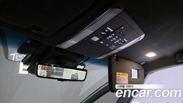 Lexus LM (II) 500h Royal 2025 — фото 17