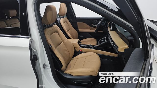 Lincoln Corsair 2.0 Reserve AWD 2021 — фото 10