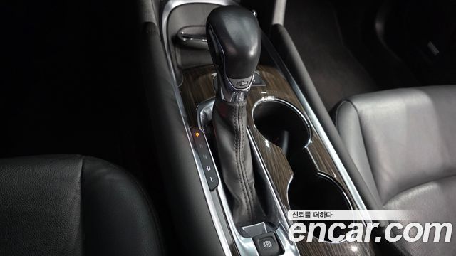 Chevrolet Malibu 2.0 Turbo Redline 2022 — фото 9