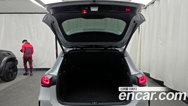 Mercedes-Benz GLA-Class (H247) GLA45 AMG 4MATIC+ 2023 — фото 18