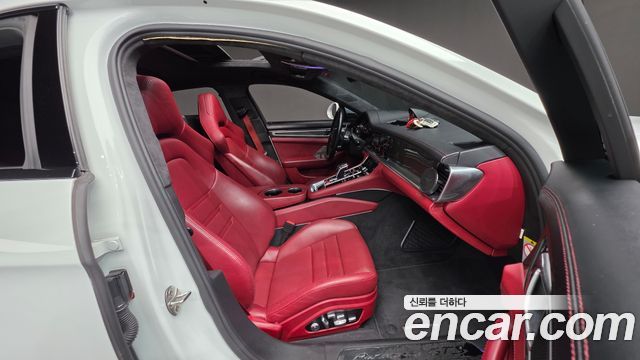 Porsche Panamera (971) 4.0 GTS 2019 — фото 10