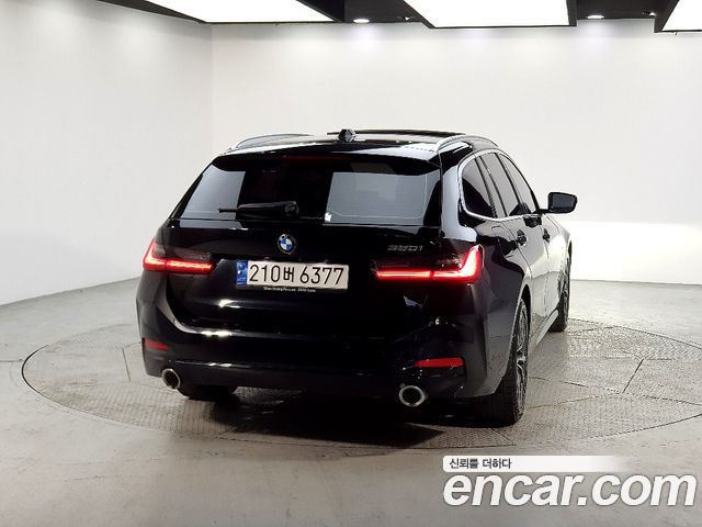 BMW 3 Series (G20) 320i Touring 2023 — фото 3