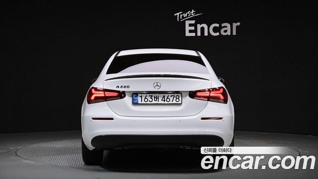 Mercedes-Benz A-Class (W177) A220 Sedan 2020 — фото 4