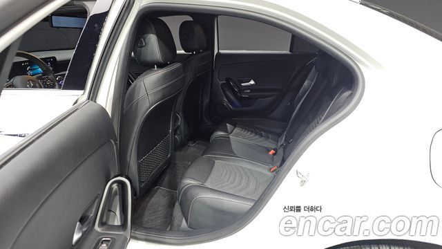 Mercedes-Benz A-Class (W177) A220 Sedan 2020 — фото 16