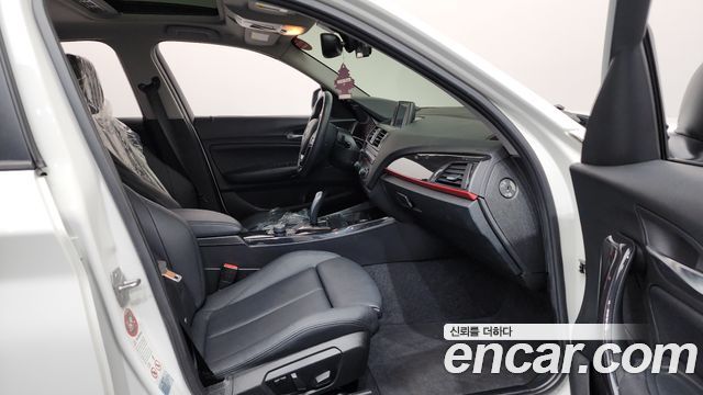 BMW 1 Series (F20) 118d Sport 5Door 2015 — фото 11