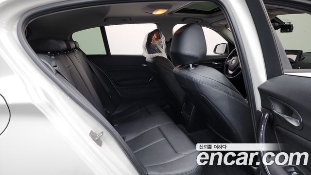 BMW 1 Series (F20) 118d Sport 5Door 2015 — фото 12