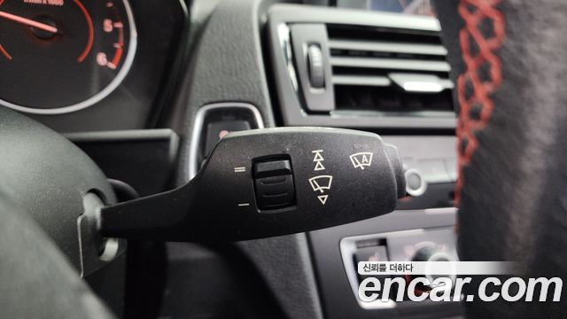 BMW 1 Series (F20) 118d Sport 5Door 2015 — фото 15