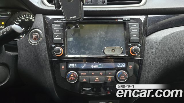 Nissan Qashqai (II) 1.6 SL 2016 — фото 21