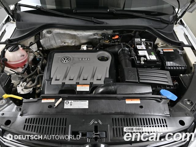 Volkswagen Tiguan 2.0 TDI R-Line 5N 2014 — фото 6