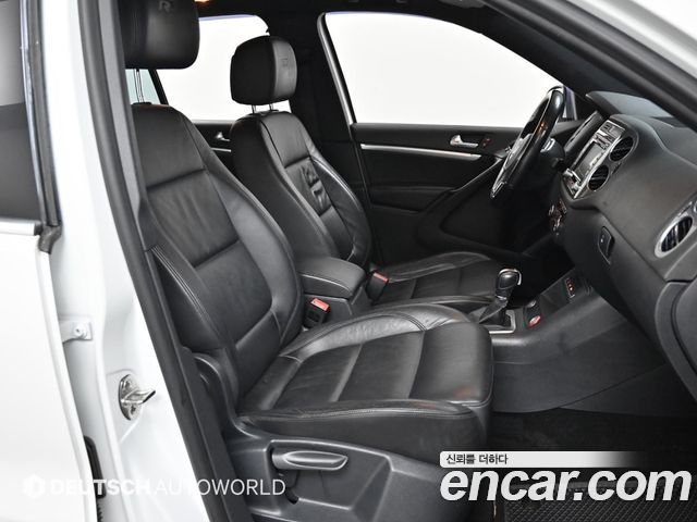 Volkswagen Tiguan 2.0 TDI R-Line 5N 2014 — фото 10