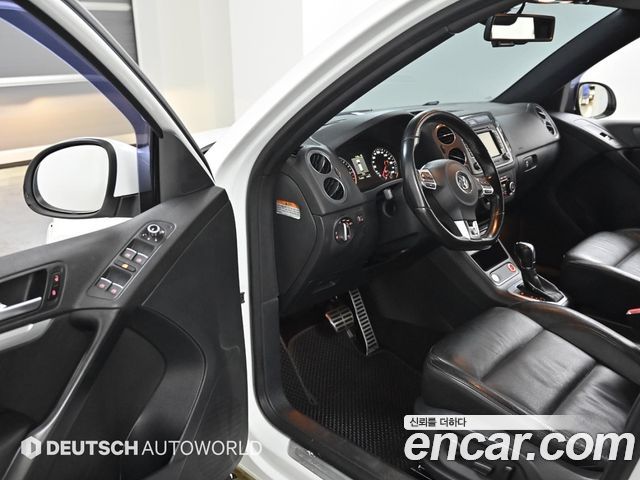 Volkswagen Tiguan 2.0 TDI R-Line 5N 2014 — фото 15
