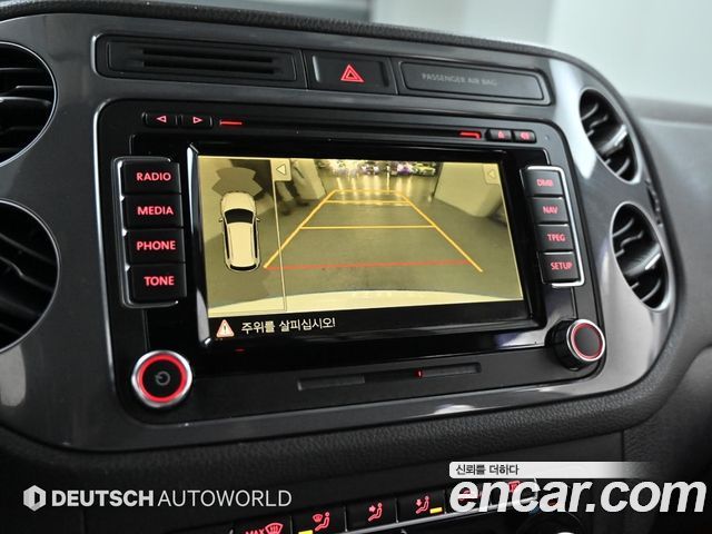 Volkswagen Tiguan 2.0 TDI R-Line 5N 2014 — фото 19