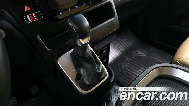 Hyundai Staria Cargo 5-Seater Modern 2023 — фото 9