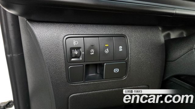 Hyundai Staria Cargo 5-Seater Modern 2023 — фото 13