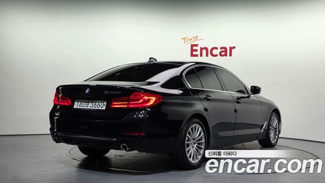 BMW 5 Series (G30) 520i Luxury 2020 — фото 2